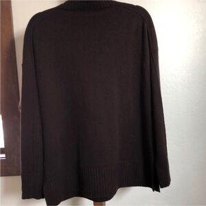 Lafayette 148 12gauge 100% Cashmere Mock Neck Sweater Sz L. Chocolate Brown.
